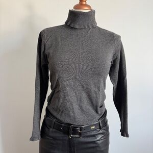 San Francisco - Grey Turtleneck Knit